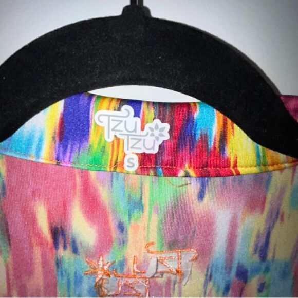 Tzu Tzu Watercolor Print Short Sleeve Top - Picture 6 of 7